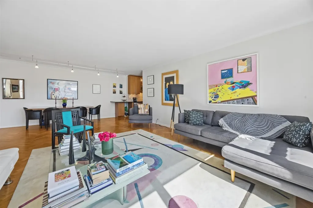1325 North State Parkway Chicago IL 60610