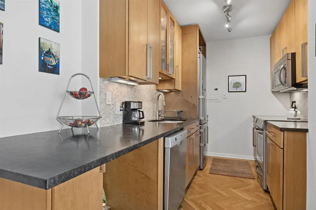 1325 North State Parkway Chicago IL 60610