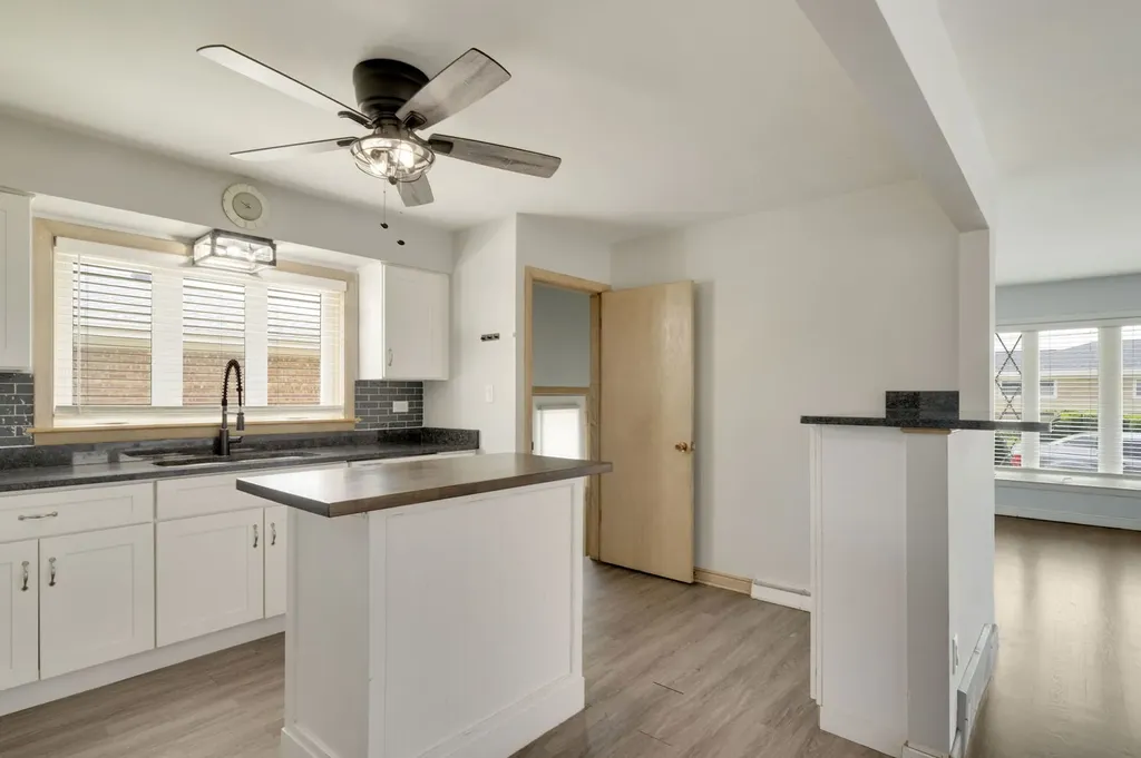 5129 North Chester Avenue Chicago IL 60656
