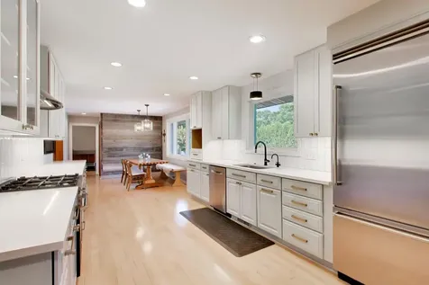 1500 West Blackhawk Drive Mount Prospect IL 60056