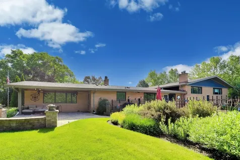 1500 West Blackhawk Drive Mount Prospect IL 60056
