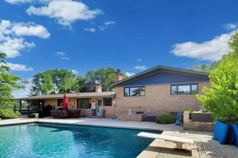 1500 West Blackhawk Drive Mount Prospect IL 60056