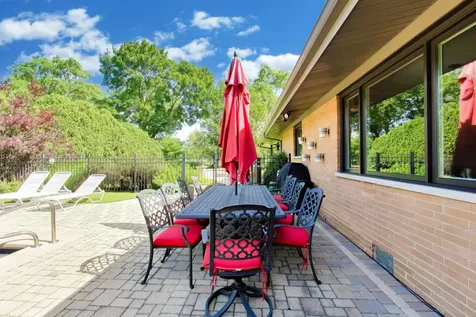 1500 West Blackhawk Drive Mount Prospect IL 60056