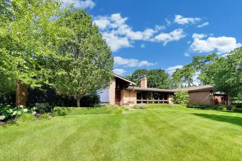 1500 West Blackhawk Drive Mount Prospect IL 60056