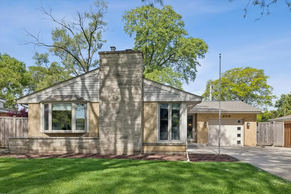 258 South Boyd Avenue Elmhurst IL 60126
