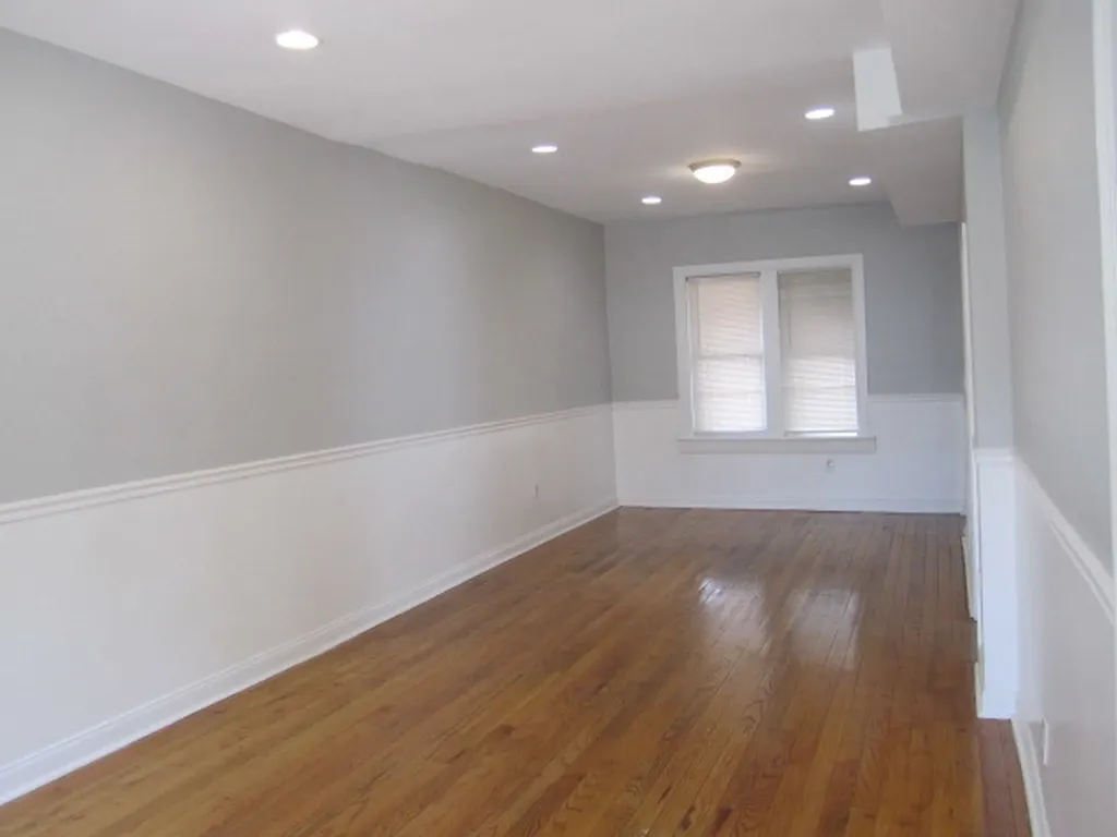 846 North Saint Louis Avenue Chicago IL 60651