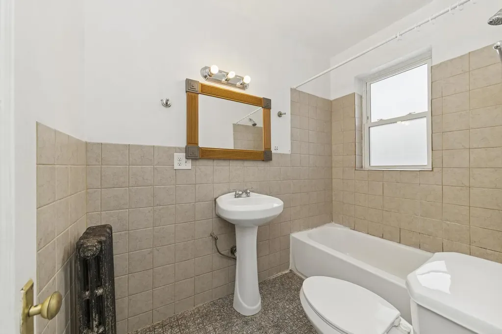 6206 North Francisco Avenue Chicago IL 60659