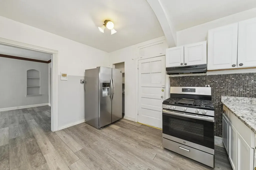 6206 North Francisco Avenue Chicago IL 60659