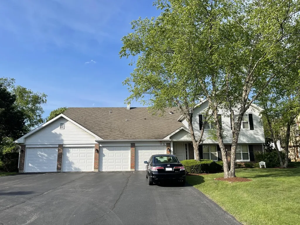 174 East Bluewater Lane Vernon Hills IL 60061