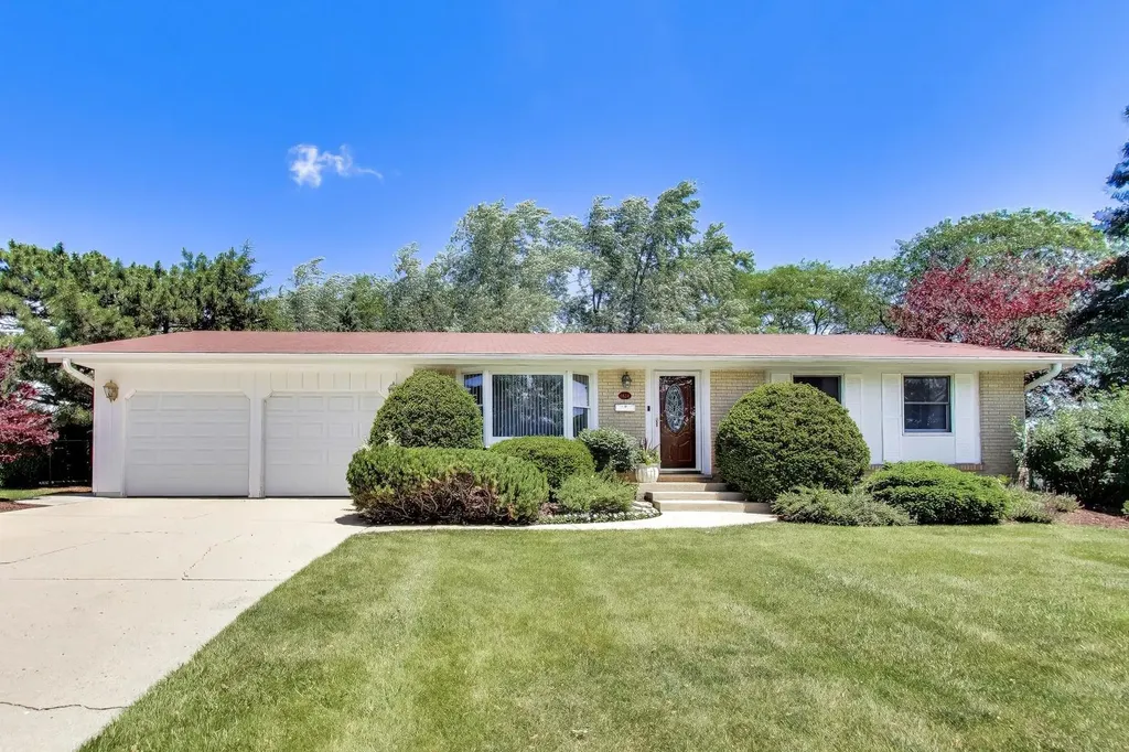 1424 Bates Lane Schaumburg IL 60193
