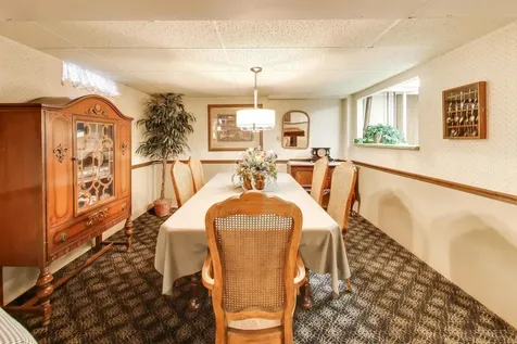 1424 Bates Lane Schaumburg IL 60193