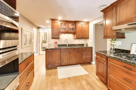 1424 Bates Lane Schaumburg IL 60193