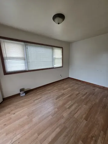 7124 South Troy Avenue Chicago IL 60629