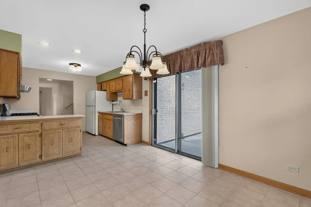 7305 Summit Road Darien IL 60561