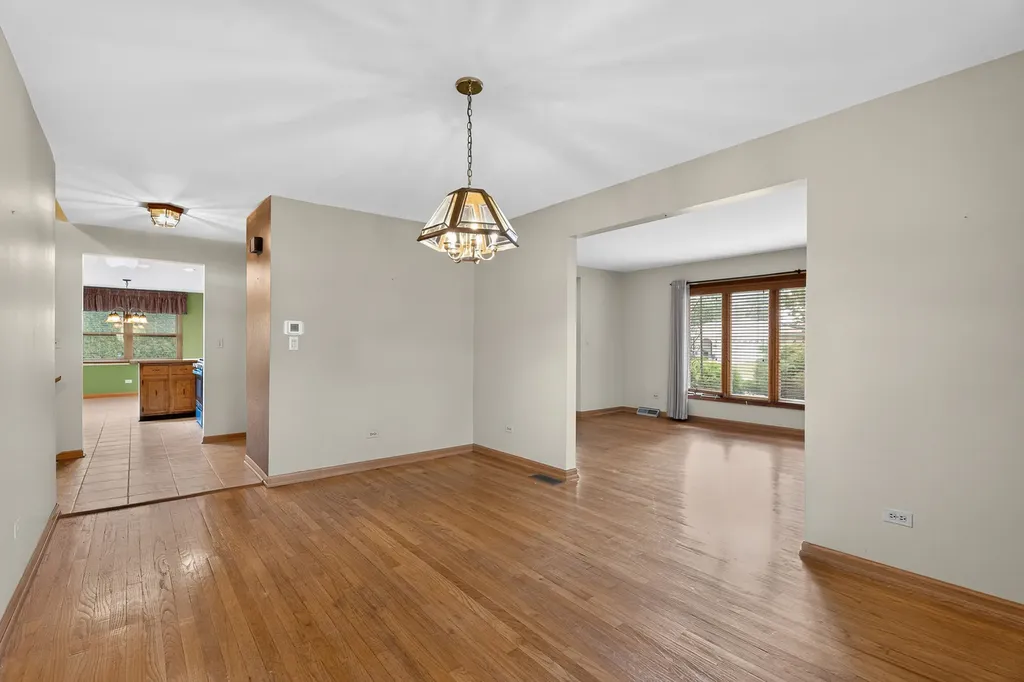 7305 Summit Road Darien IL 60561