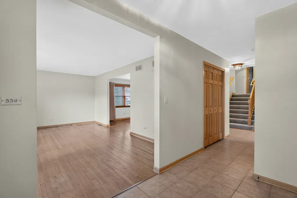 7305 Summit Road Darien IL 60561