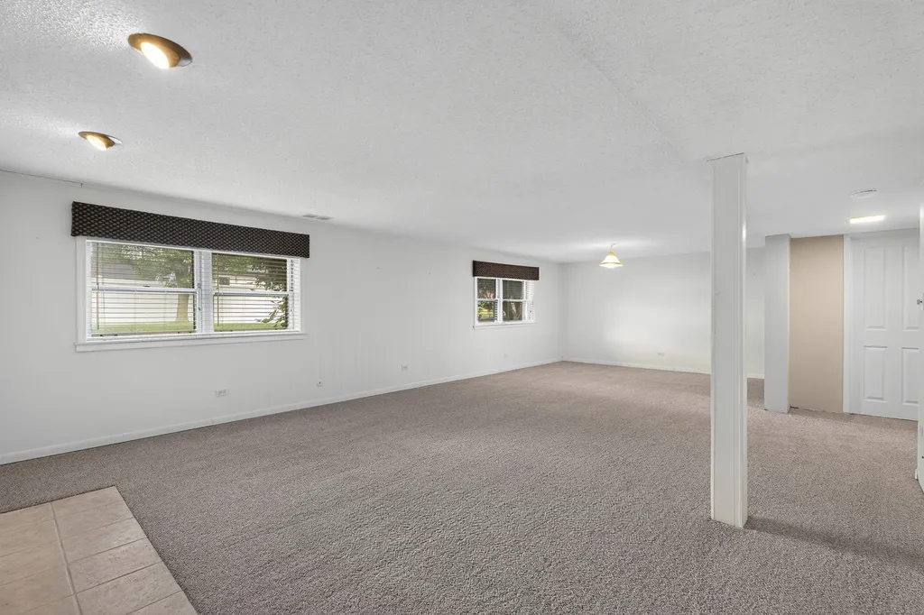 7305 Summit Road Darien IL 60561