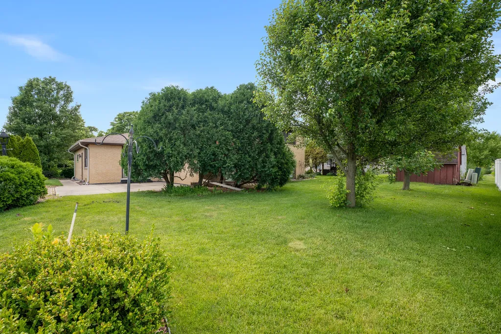 7305 Summit Road Darien IL 60561