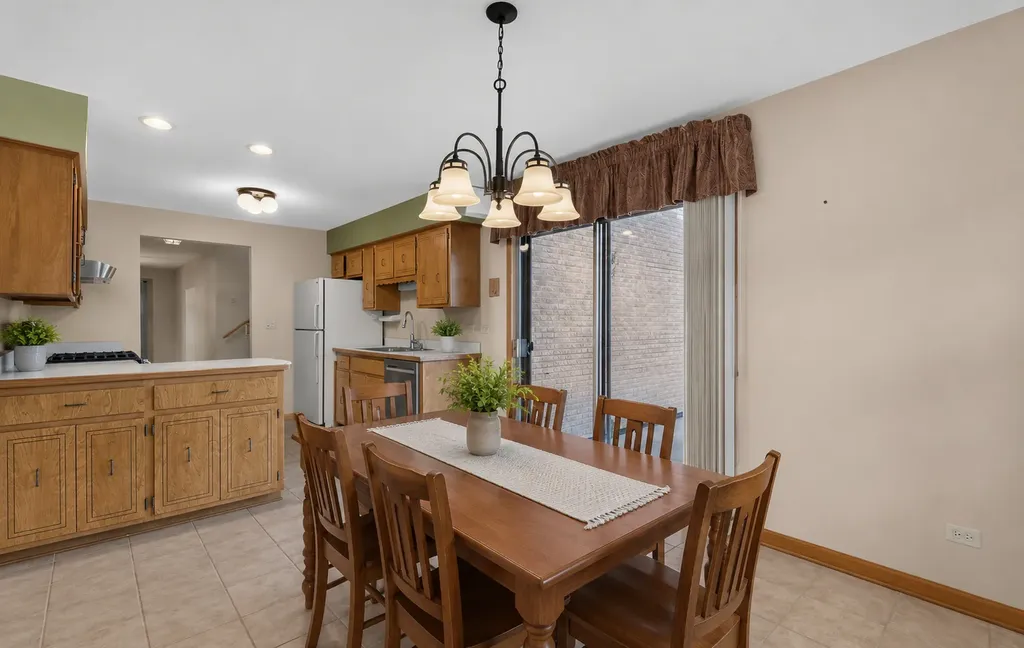 7305 Summit Road Darien IL 60561