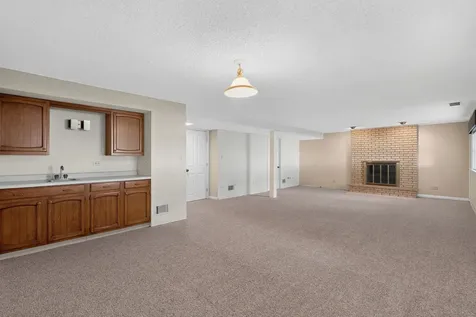 7305 Summit Road Darien IL 60561