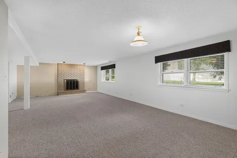 7305 Summit Road Darien IL 60561
