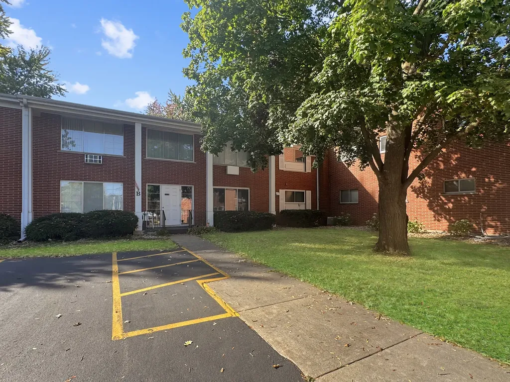 124 North Whistler Avenue Freeport IL 61032