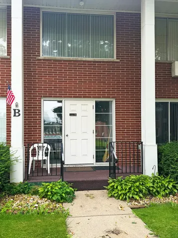 124 North Whistler Avenue Freeport IL 61032