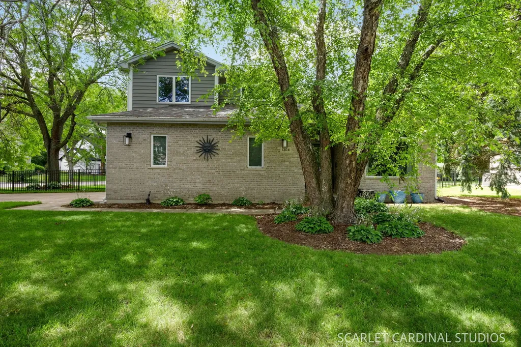 1304 Clark Street North Aurora IL 60542