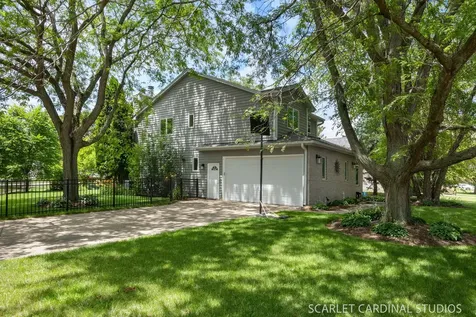 1304 Clark Street North Aurora IL 60542