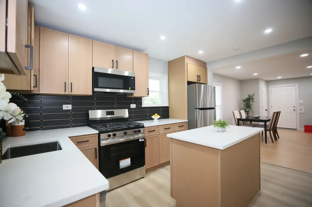 4951 Howard Street Skokie IL 60077