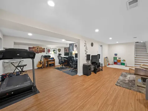 1715 Wildberry Drive Glenview IL 60025