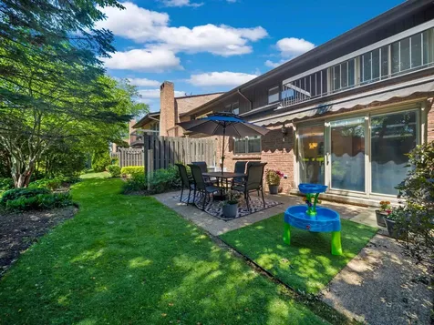 1715 Wildberry Drive Glenview IL 60025