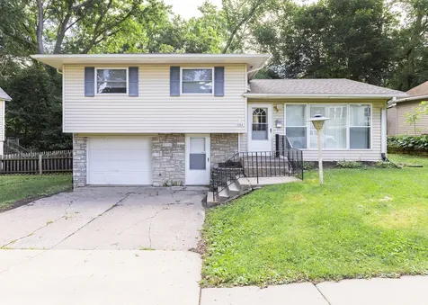 1844 31ST Street Moline IL 61265