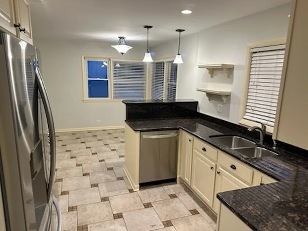308 East 55th Street Hinsdale IL 60521
