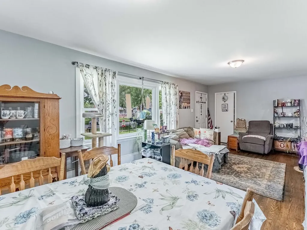 405 North Iowa Avenue Villa Park IL 60181