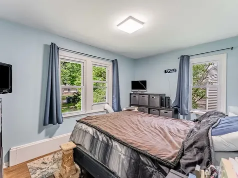 405 North Iowa Avenue Villa Park IL 60181