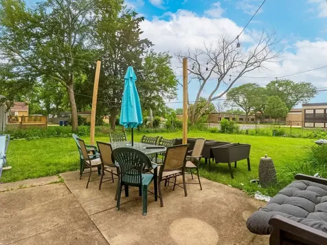 405 North Iowa Avenue Villa Park IL 60181