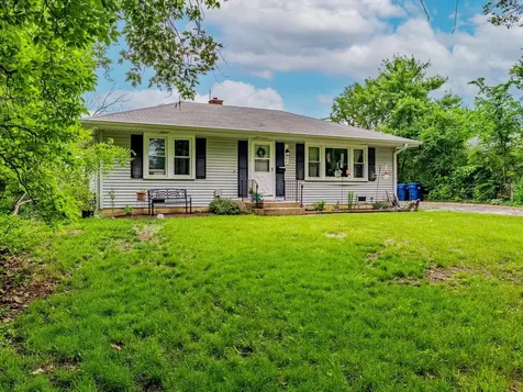 405 North Iowa Avenue Villa Park IL 60181
