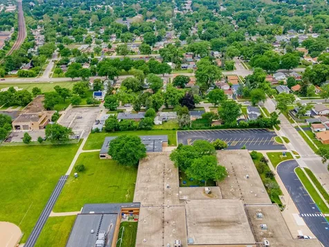 405 North Iowa Avenue Villa Park IL 60181