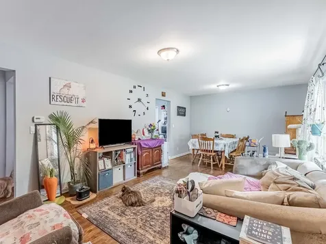 405 North Iowa Avenue Villa Park IL 60181