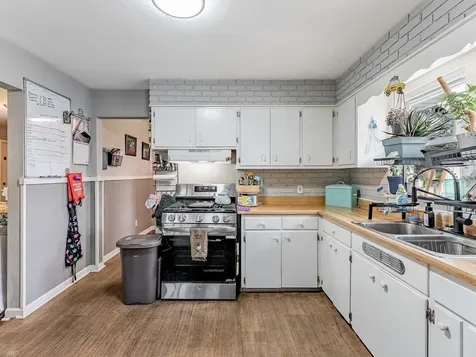 405 North Iowa Avenue Villa Park IL 60181