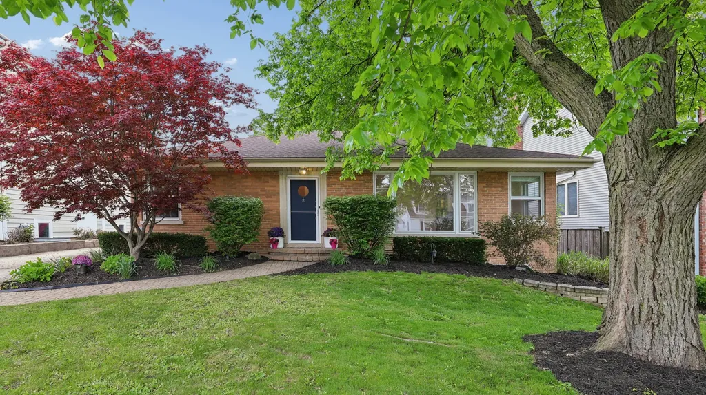 893 South Poplar Avenue Elmhurst IL 60126