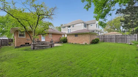893 South Poplar Avenue Elmhurst IL 60126