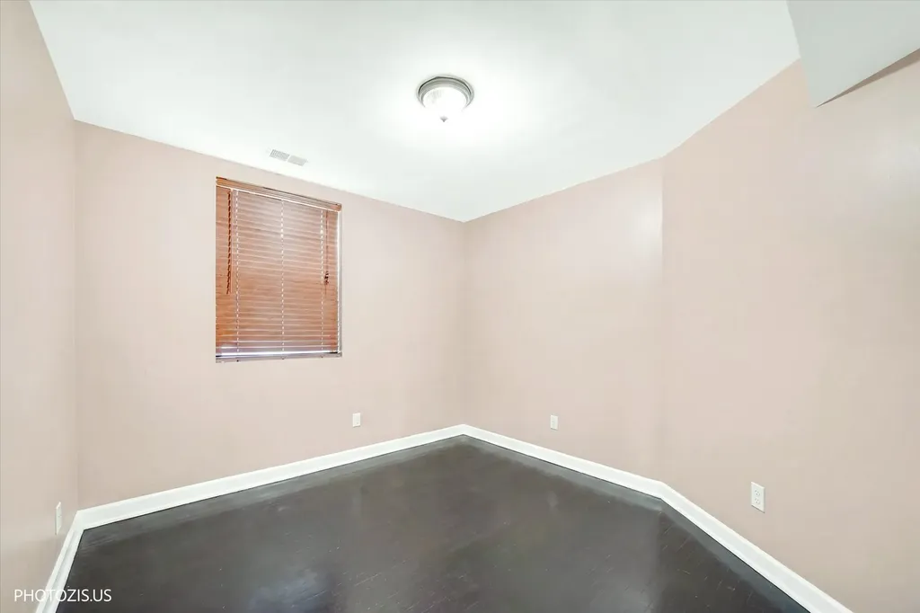 6254 North Bell Avenue Chicago IL 60659