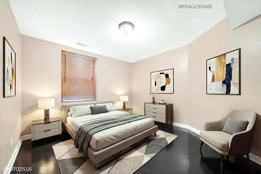 6254 North Bell Avenue Chicago IL 60659