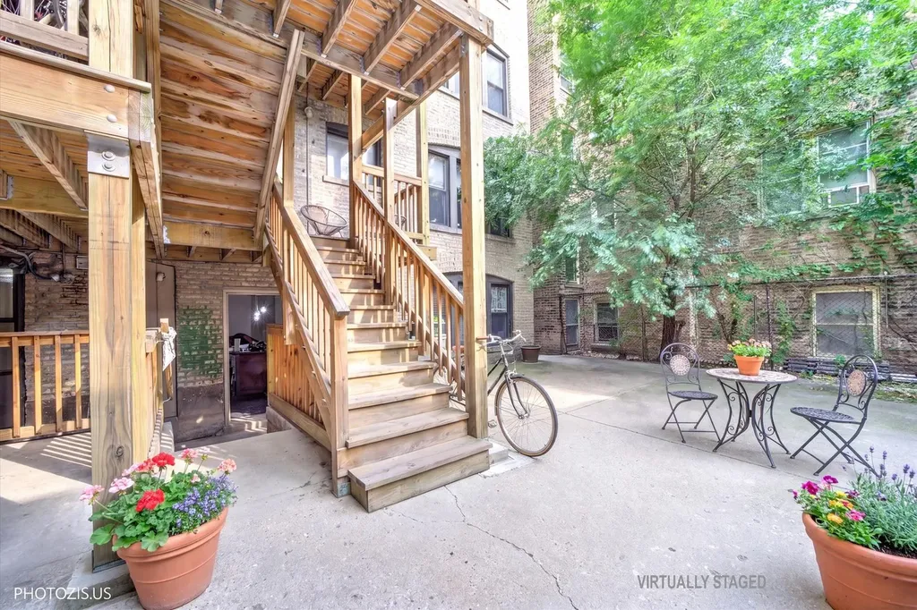 6254 North Bell Avenue Chicago IL 60659