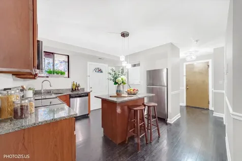 6254 North Bell Avenue Chicago IL 60659