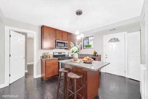 6254 North Bell Avenue Chicago IL 60659