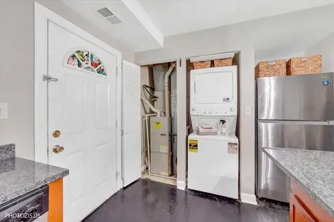 6254 North Bell Avenue Chicago IL 60659
