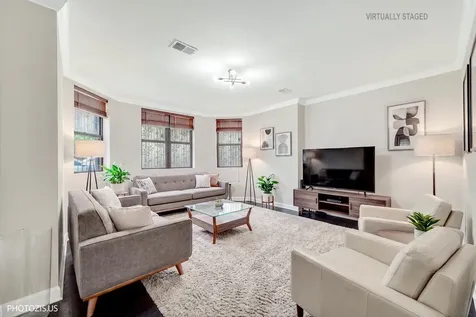 6254 North Bell Avenue Chicago IL 60659